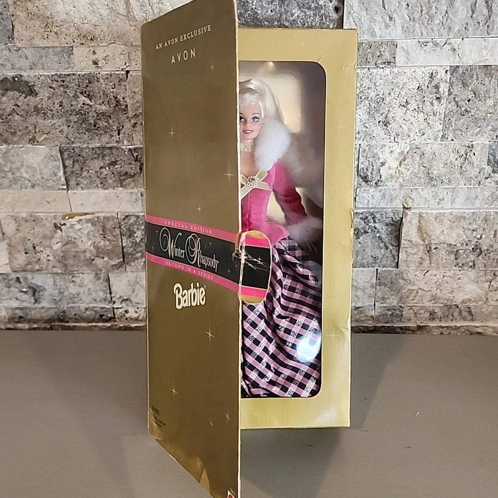 Barbie Avon Winter Rhapsody Barbie doll Special Edition 1996 - Still In Box!